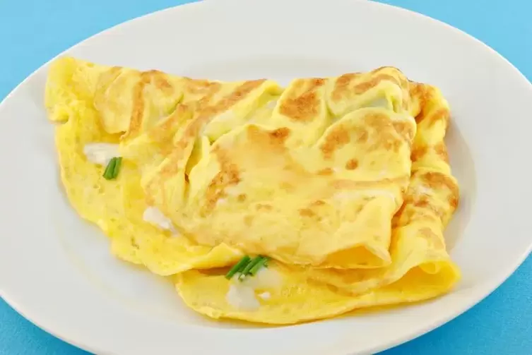 omelet na may keso para sa isang diet na walang karbohidrat
